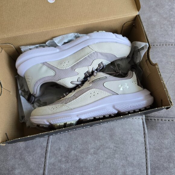 NWT Under Armour Charged Verssert 2 Women's Running Shoes Size 6 - Picture 2 of 8